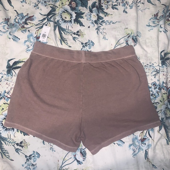 Shorts - Picture 3 of 3